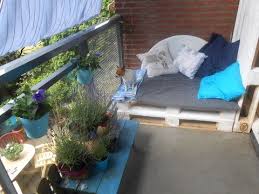 Klein Balkon Grote Lounce Bank Balcony Pallet Sofa 1001 Pallets Small Balcony True Homes House Design