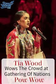 Tia Wood Wows The Crowd At Gathering Of Nations Pow Wow Native American Songs Native American Music Crowd