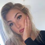 Tyesha Holmes's Instagram, Twitter & Facebook