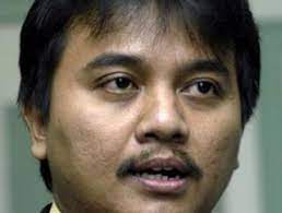 Insiden menpora roy suryo lupa lirik lagu indonesia raya memang menghebohkan. Roy Suryo Dianggap Kader Muda Demokrat Yang Kreatif Dan Loyal Tribunnews Com Mobile