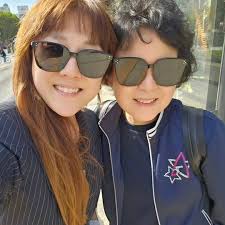 Poll: what's your FIRST bite? Your sandwich, or your side? 👇👇 Open today  from 11 am to 9 pm (food)