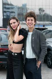 Tras una ola de rumores desde hace varios meses, juanpa zurita y macarena achaga parece que confirmaron su relación con una actividad muy especial que decidieron compartir para inmortalizar con profundos. Juanpa Y Macarena Super Enamorados En Su Primera Aparicion Publica Como Pareja