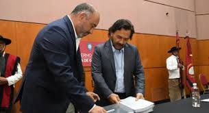 images?q=tbn:ANd9GcQkB5uJ11d4t_eHajHecjkfjwRdED5qF5DefQ&s