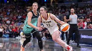 Caitlin Clark to miss at least two weeks with left quad strain as Fever  sitting at .500 in standings - Newsday