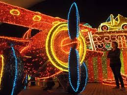 Top 10 Places To See Holiday Lights Christmas Lights Holiday Lights Christmas Light Installation