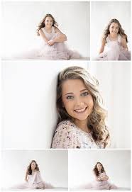 Indoor Senior Pic Idea Styled Shoot Hairstyle Loose Curls Makeup Fashion Natural Girl Senior Pictures Senior Girl Photography Indoor Senior Pictures