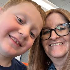 Any recommendations for a good optometrist in the area?