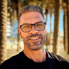 Amazon.com: Peter Julius: books, biography, latest update