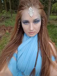 ♥ WORKSHOP TAG 2 ♥ Der Tag begann für mich mit roten, dick angeschwollenen  Augen, Gliederschmerzen und Kopfschmerzen. Also erstmal kalte  Gurkenscheiben auf die Augen geknallt und frisch gemacht. Danach noch ne