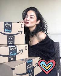 Ma Methode Presque Stupide Pour Publier Des Commentaires Amazon Et Encaisser Jusqu A 380 Par Jour Sans Ecri Vanessa Hudgens Idee Cadeau Pas Cher Mere Noel