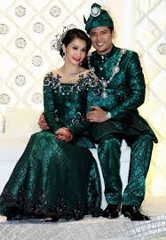 Fancy indian pakistani wedding dresses bridal lehnga maxi style salwar kameez party wear bridal suits hand made embroidered dress(customize). Pin By Syazwana On Songket Is The Love Malay Wedding Dress Traditional Wedding Dresses Wedding Costumes