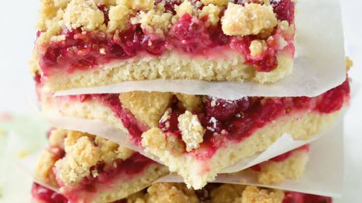 Redcurrant Crumble Cake