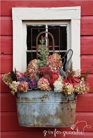 The obvious drawback, though, is that you need vinyl siding to make this option work in most cases. 25 Creative Window Boxes Hative
