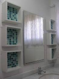 Dica Da Leitora Faca Voce Mesma O Nichos De Madeira Com Pastilhas De Vidro Decoracao Banheiro Nichos De Madeira Prateleiras Decorativas