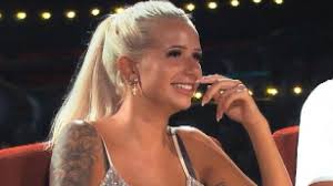 Unter anderem mit dabei sind ehemalige dschungelcamper wie bastian yotta, desiree nick, ronald schill oder matthias mangiapane. Carina Spack Privat Diesem Mann Gehort Das Herz Des Reality Tv Stars News De