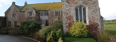 Just A Mile Down The Road From Oatley Vineyard Lovely Blackmore Farm Bed And Breakfast Self Catering Wedding Venue Farm Manor House Farm House Styles
