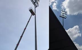 Lampu limpah stadium juga mengalami kekurangan cahaya atau watt yang tidak diluluskan oleh persatuan bolasepak asia (afc) menyebabkan stadium ini jarang diguna pakai oleh pihak. Fas Explains Why Sarawak Can T Play At Stadium Sarawak Sarawakcrocs Com