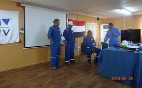Omv (yemen block s2) exploration gmbh: Ø¨Ø§Ù„ØªØ¹Ø§ÙˆÙ† Ù…Ø¹ Ø´Ø±ÙƒØ© Omv Yemen ÙˆØ§Ù„Ø³Ù„Ø·Ø© Ø§Ù„Ù…Ø­Ù„ÙŠØ© Ø´Ø¨ÙˆØ© ÙƒÙ„ÙŠØ© Ø§Ù„Ù†ÙØ· ÙˆØ§Ù„Ù…Ø¹Ø§Ø¯Ù† ØªØ¯Ø´Ù† Ø¬ÙˆÙ„Ø§Øª Ø§Ù„ØªØ¯Ø±ÙŠØ¨ ÙˆØ§Ù„Ù†Ø²ÙˆÙ„ Ø§Ù„Ù…ÙŠØ¯Ø§Ù†ÙŠ Ù„Ø­Ù‚Ù„ S2 Ù‚Ø·Ø§Ø¹ Ø§Ù„Ø¹Ù‚Ù„Ø©