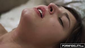 Pornfidelity - Leah Gotti gets Her Pussy Massaged by Cock: Babe Babe Porn