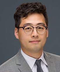 Dan Aum's Instagram, Twitter & Facebook