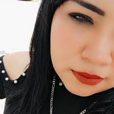 Hola buenas tardes !! Alguien que sea tan amable de ayudarme hacer una  invitación de bautizo y primer añito de mi hija 👧🏻 🙏🏻 Gracias ❤️