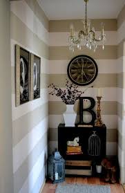 5 Ideas To Decorate The End Of A Hallway Home Decor Home Striped Walls