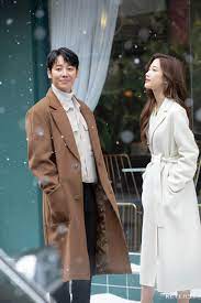 In this drama find me in your memory the male main actor is 13 years older than the female main actor. Find Me In Your Memory 2020