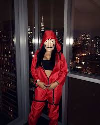 Money Heist In 2020 Badass Halloween Costumes Cool Halloween Costumes Halloween Costumes For Teens Girls