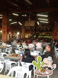 Últimamente en las redes sociales ha circulado la supuesta cuenta que el multimillonario mexicano carlos slim, bill clinton y saúl 'canelo' álvarez dejaron en un restaurante mexicano. El Canelo Restaurant Tlaquepaque Carr Libre Guadalajara Zapotlanejo 3852 Restaurant Reviews