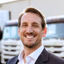 Chris Hare's Instagram, Twitter & Facebook