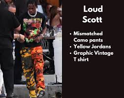 The clip showed the houston rapper in a bizarre circus—and wearing a ton of raf simons archive pieces. Travis Scott Outfits 16 Signature Looks Men S Lifestyle Style Hip Hop Culture
