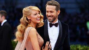 Take a look at her post. Blake Lively Ryan Reynolds Er Farbt Er Ihr Im Lockdown Die Haare Gala De