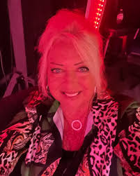 Mandy Carr (@vbjewelsmc) • Instagram photos and videos