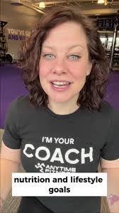 Elma Mathews's Instagram, Twitter & Facebook