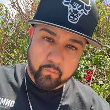 MrUnwavered (@mrunwavered)