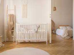 Certaines peintures contiennent de nombreuses substances toxiques à proscrire dans l'environnement d'un bébé ou d'une femme enceinte ! Idees Couleurs Chambre Bebe Comment L Affectent Elles