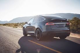 Learn about the tesla model x 2021 p100d in uae: Tesla Model X P100d Specs Price Photos Offers And Incentives
