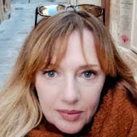 Diane Tweedie's Instagram, Twitter & Facebook