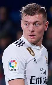 Toni kroos is a german footballer known for his hefty build and classic haircuts. Pin On Toni Kroos