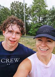 SOLEMATE SPOTLIGHT: Robyn! 🏃‍♀️💡Meet Robyn Kramer, one of our SoleMates  running the 2025 Chicago Marathon! Running has helped her heal physically  and emotionally, especially after a car accident led her to spine