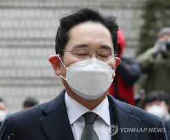 Jun 02, 2021 · 서울=뉴스핌 이영섭 기자 = 문재인 대통령이 이재용 삼성전자 부회장의 사면과 관련, 진일보한 답변을 내놓아 사면 가능성이 한층 높아지고 있다. ì´ìž¬ìš© êµ¬ì† ì´ìž¬ìš© ì •ë©´ ì'ì‹œí•œ ì±„ ì¹¨ë¬µ í• ë§ ì—†ë‹¤ ì¢…í•© ì—°í•©ë‰´ìŠ¤