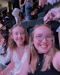 Mary Howie (@mary_howieee) • Instagram photos and videos