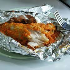Lamaa pengen masak ikan asap, nyari2 dipasar gak nemu2, di tukang sayur selalu habis. Resepi Ikan Pari Bakar Bersambal