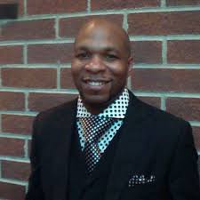 Tracy Logan (@HIClothiers)