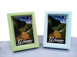 Bingkai foto juga ada yang dijual satuan atau satu set, untuk memudahkan pembeli menciptakan galeri yang indah. Jual Frame Foto Minimalis Unik 3d 4r F188 Harga Termurah 2021 Noble Gallery