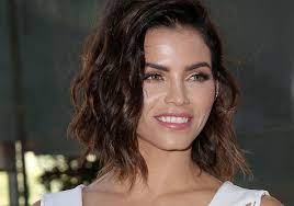 Her everyday hair includes a mix of products from ess's and atkin's lines, with the caveat being that dewan's main priority is a speedy hairstyle. Jenna Dewan Tatum Says She Only Uses One Product To Get Her Perfect Tousled Beach Waves Newbeauty