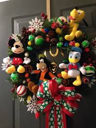 Check out for yourself as you scroll below and find some adorable and cutest disney world themed christmas decor ideas that looks. Fun Disney Decorate For Christmas