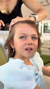 Boncuk Sara Ve Afra Saraçoğlu