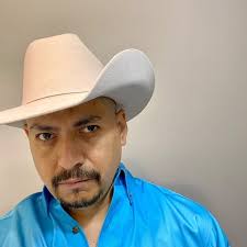 Monday 🥰 #happymonday #bodyhairdontcare #naturalbodyhair #armpirhair