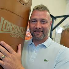 Boxing champ Darren McDermott wins big-money payout after killer condition  was missed in scan